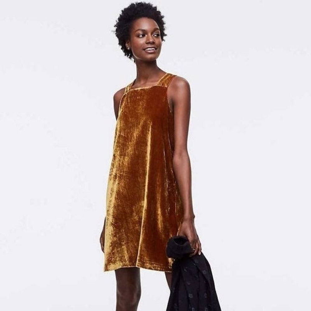 NWT LOFT Gold Sleeveless Square Neck Velvet Swing Shift Dress Size Small‎